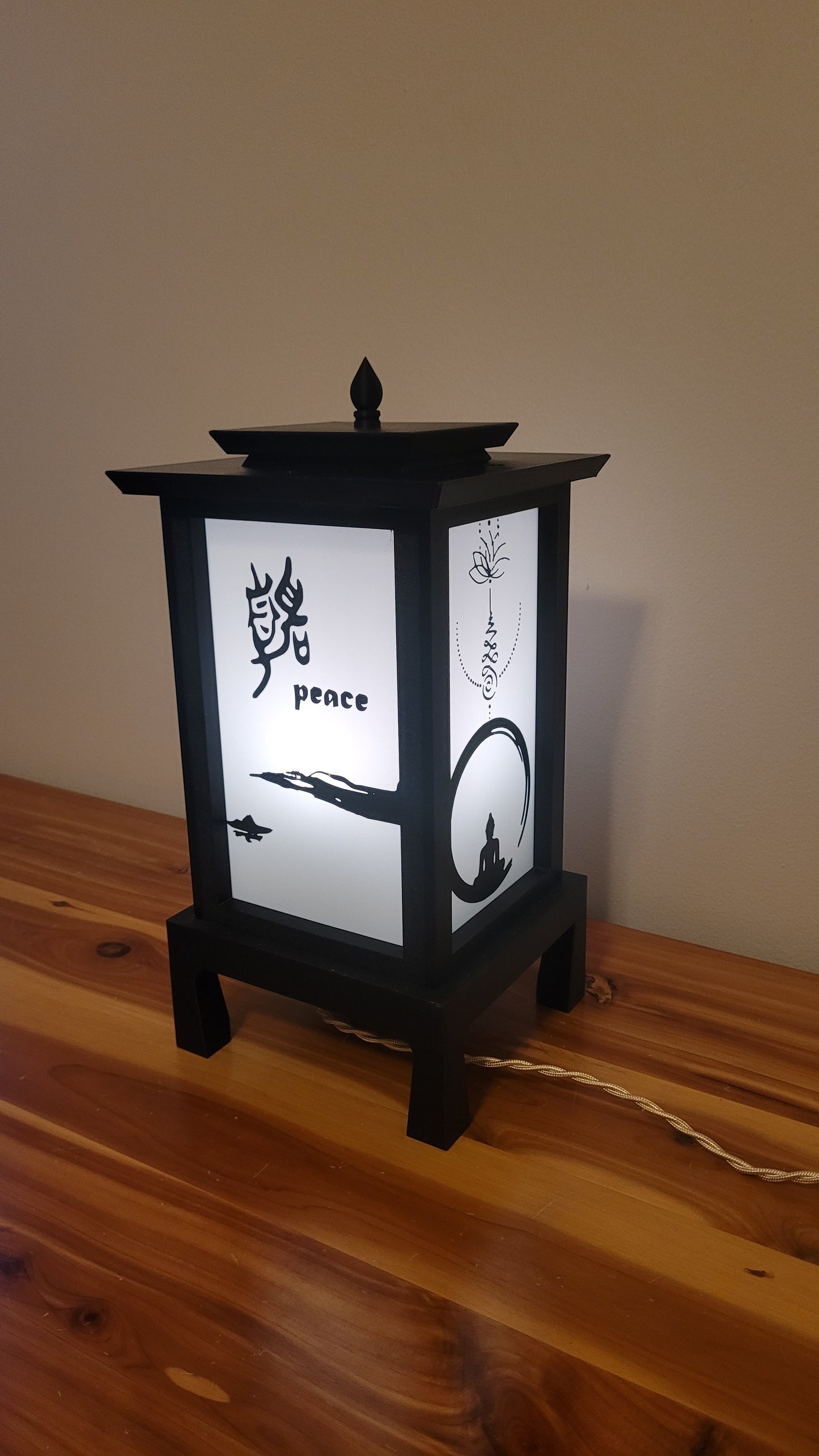 Zen Harmony Ambient Lamp – Customizable Traditional Chinese / Japanese Inspired Mood Light